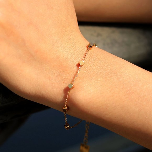 EFFIE Square Bead Bracelet - Picture 2 of 8